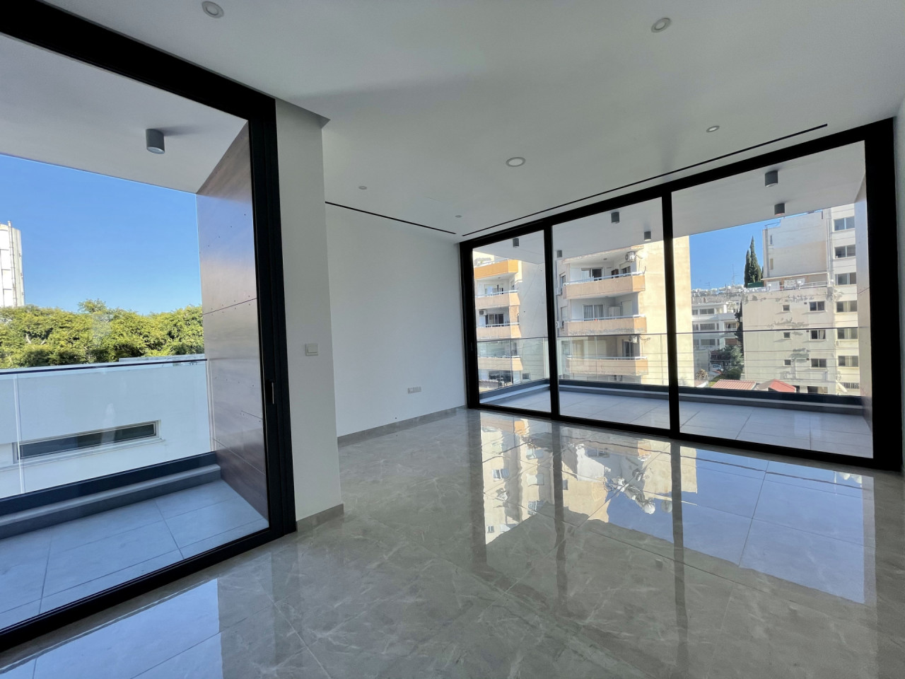 FC-31177: NEAPOLIS RESIDENCE 202 - #1 FC-31177: NEAPOLIS RESIDENCE 202 - #1