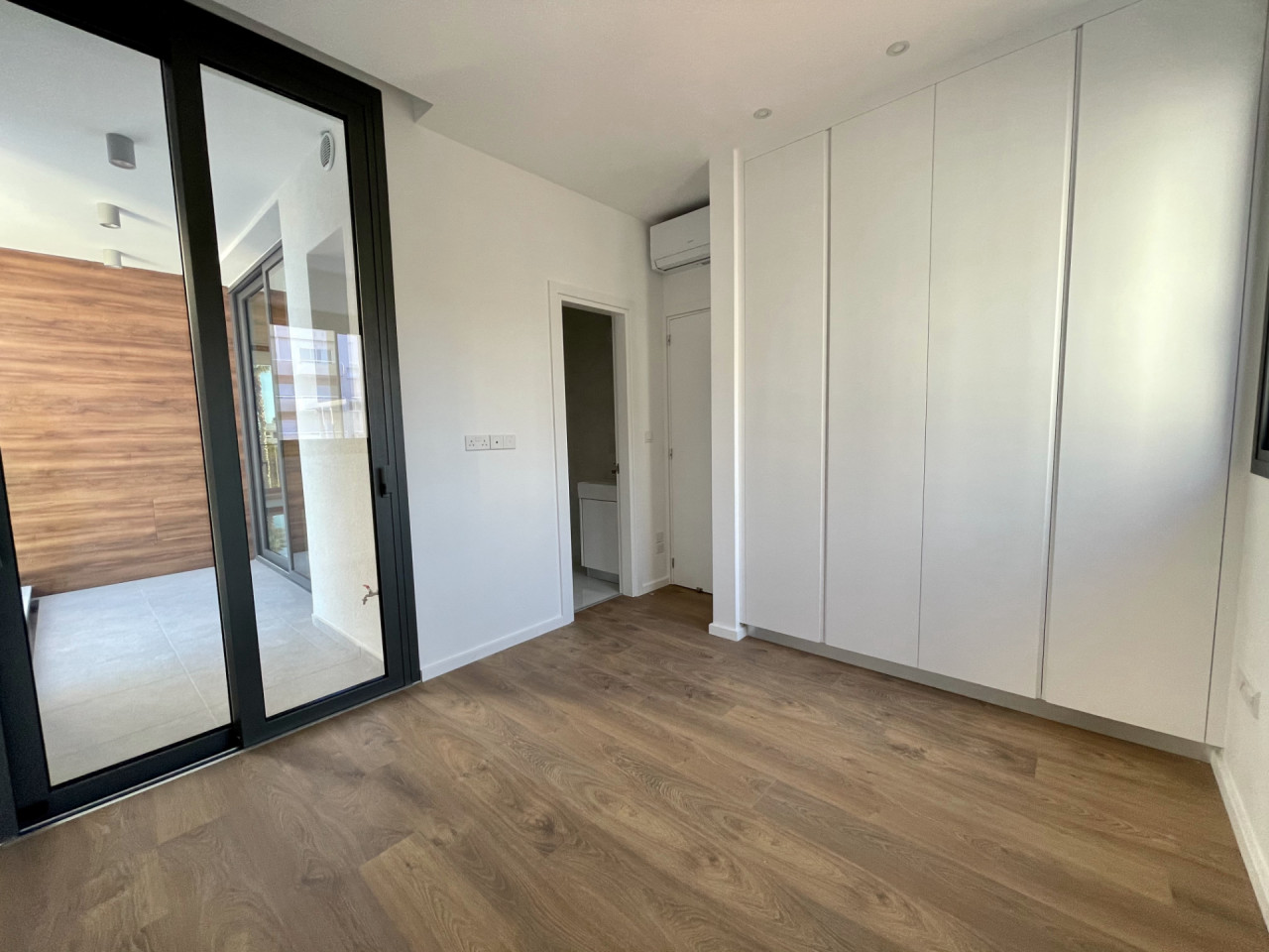 FC-31177: NEAPOLIS RESIDENCE 202 - #4 FC-31177: NEAPOLIS RESIDENCE 202 - #4