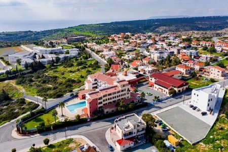 For Sale: Investment: hotel, Episkopi, Limassol, Cyprus FC-26978 - #1