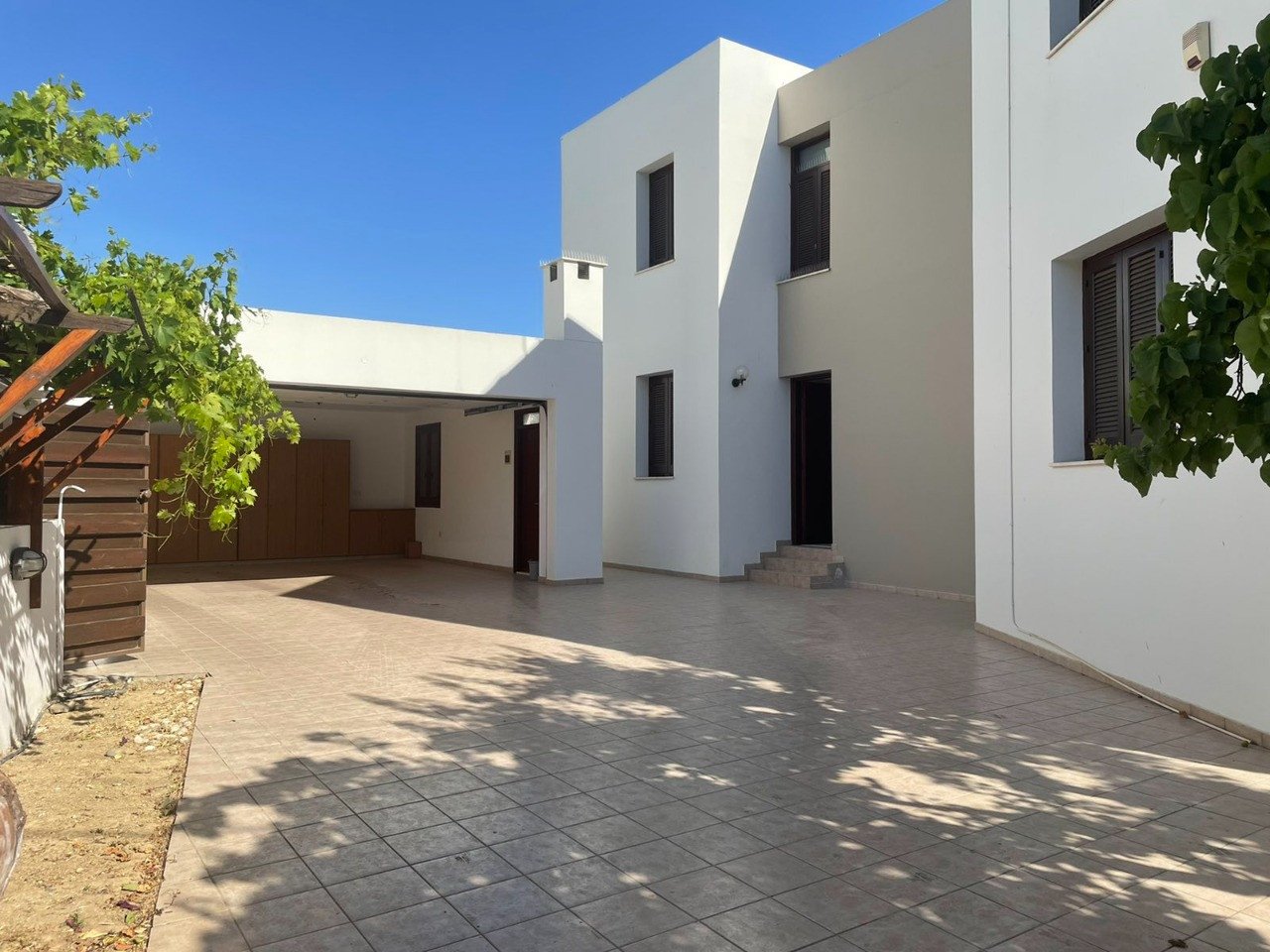 For Rent: Detached house, Agios Dometios, Nicosia, Cyprus FC-27723 - #1 For Rent: Detached house, Agios Dometios, Nicosia, Cyprus FC-27723 - #1