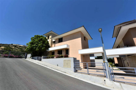 For Sale: Detached house, Agios Tychonas, Limassol, Cyprus FC-34894