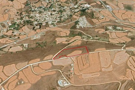 For Sale: Tourist land, Pano Arodes, Paphos, Cyprus FC-35507