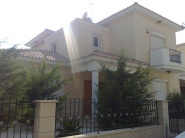 For Sale: Detached house, Agios Tychonas, Limassol, Cyprus FC-4633