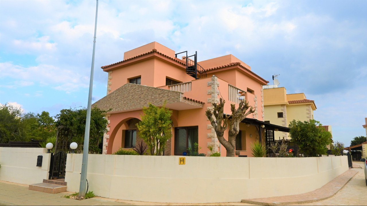 For Sale: Detached house, Liopetri, Famagusta, Cyprus FC-36966 - #1 For Sale: Detached house, Liopetri, Famagusta, Cyprus FC-36966 - #1