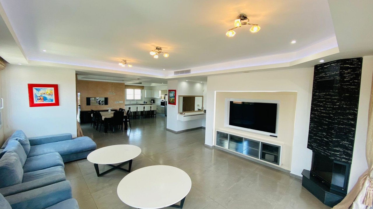 For Sale: Penthouse, Agios Tychonas, Limassol, Cyprus FC-38406 - #13 For Sale: Penthouse, Agios Tychonas, Limassol, Cyprus FC-38406 - #13