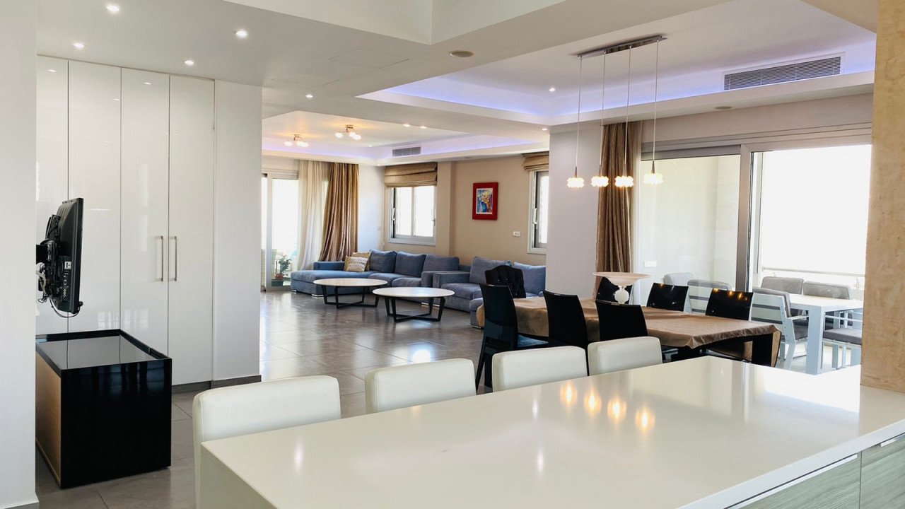 For Sale: Penthouse, Agios Tychonas, Limassol, Cyprus FC-38406 - #1 For Sale: Penthouse, Agios Tychonas, Limassol, Cyprus FC-38406 - #1