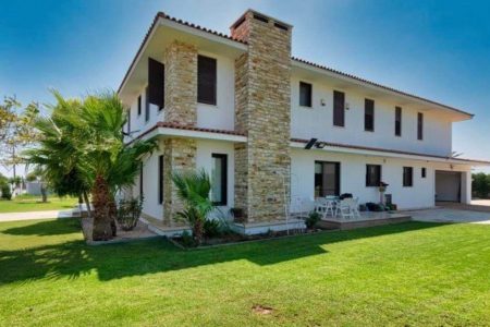 For Sale: Detached house, Dromolaxia, Larnaca, Cyprus FC-40152
