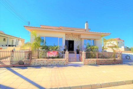 For Sale: Detached house, Frenaros, Famagusta, Cyprus FC-40277