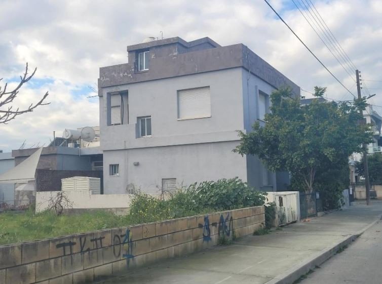 For Sale: Semi detached house, Petrou kai Pavlou, Limassol, Cyprus FC-44372 - #3 For Sale: Semi detached house, Petrou kai Pavlou, Limassol, Cyprus FC-44372 - #3