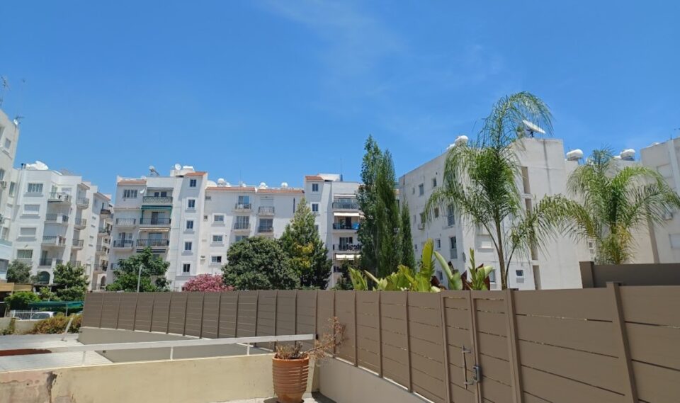 Larnaca resident highlights illegal alterations in apartment buildings