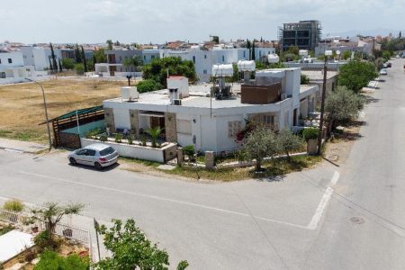 For Sale: Semi detached house, Strovolos, Nicosia, Cyprus FC-48604 - #1