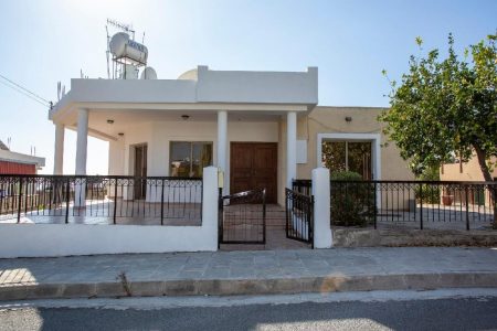 For Sale: Detached house, Episkopi, Limassol, Cyprus FC-48854