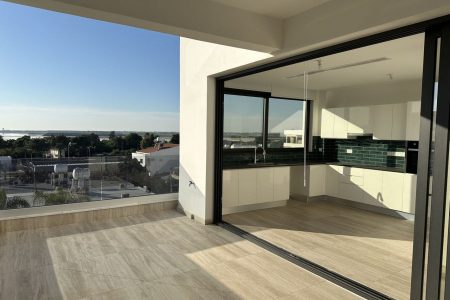 For Rent: Penthouse, Faneromeni, Larnaca, Cyprus FC-49187 - #1