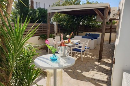 For Sale: Apartments, Oroklini, Larnaca, Cyprus FC-49822