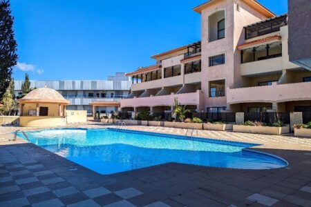 For Sale: Apartments, Agios Theodoros Paphos, Paphos, Cyprus FC-50297 - #1