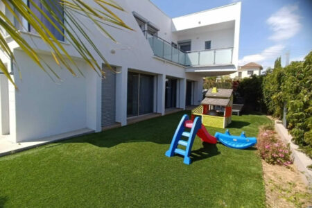 For Sale: Detached house, Kolossi, Limassol, Cyprus FC-57907