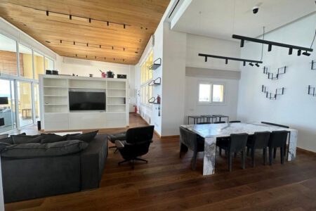 For Sale: Penthouse, Limassol Marina Area, Limassol, Cyprus FC-58000