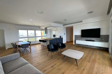 For Sale: Apartments, Limassol Marina Area, Limassol, Cyprus FC-58003