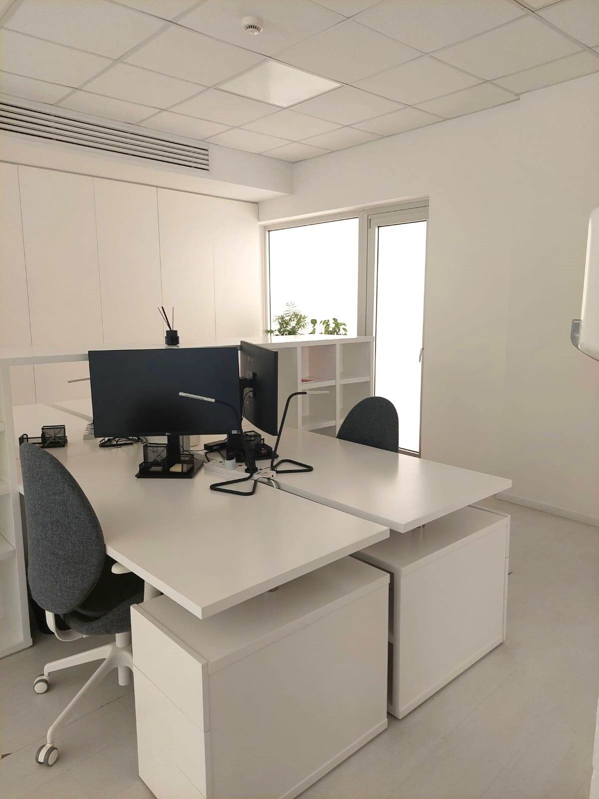 For Rent: Office, Molos Area, Limassol, Cyprus FC-51158 - #8 For Rent: Office, Molos Area, Limassol, Cyprus FC-51158 - #8
