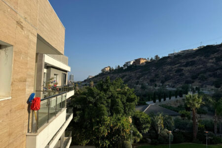 For Sale: Apartments, Germasoyia, Limassol, Cyprus FC-58181