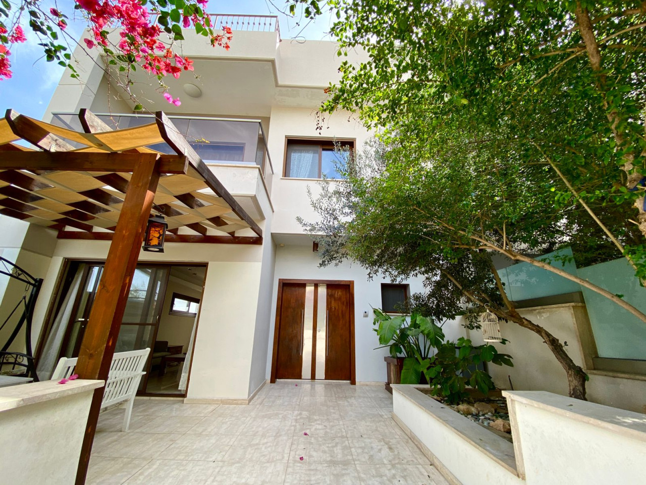 For Rent: Semi detached house, Agios Athanasios, Limassol, Cyprus FC-60423 - #1 For Rent: Semi detached house, Agios Athanasios, Limassol, Cyprus FC-60423 - #1