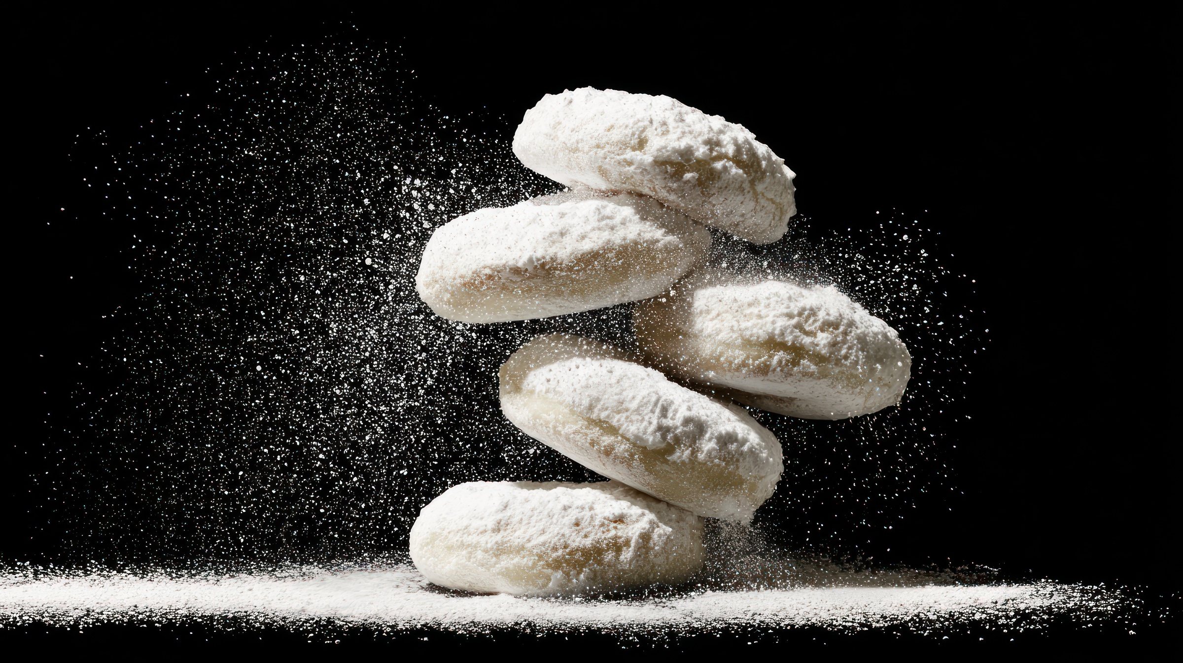 Kourabiedes – a sweet symbol of Christmas and family comfort