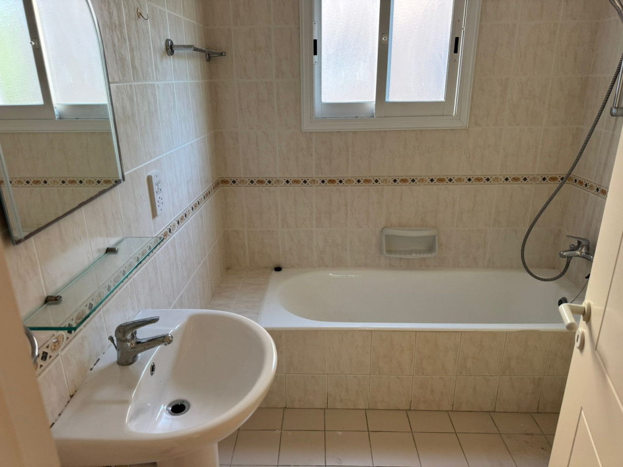 For Sale: Apartments, Kato Paphos, Paphos, Cyprus FC-60763 - #11 For Sale: Apartments, Kato Paphos, Paphos, Cyprus FC-60763 - #11