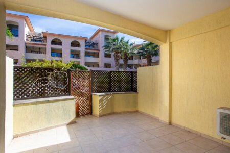 For Sale: Maisonette (Townhouse), Agios Theodoros Paphos, Paphos, Cyprus FC-61233