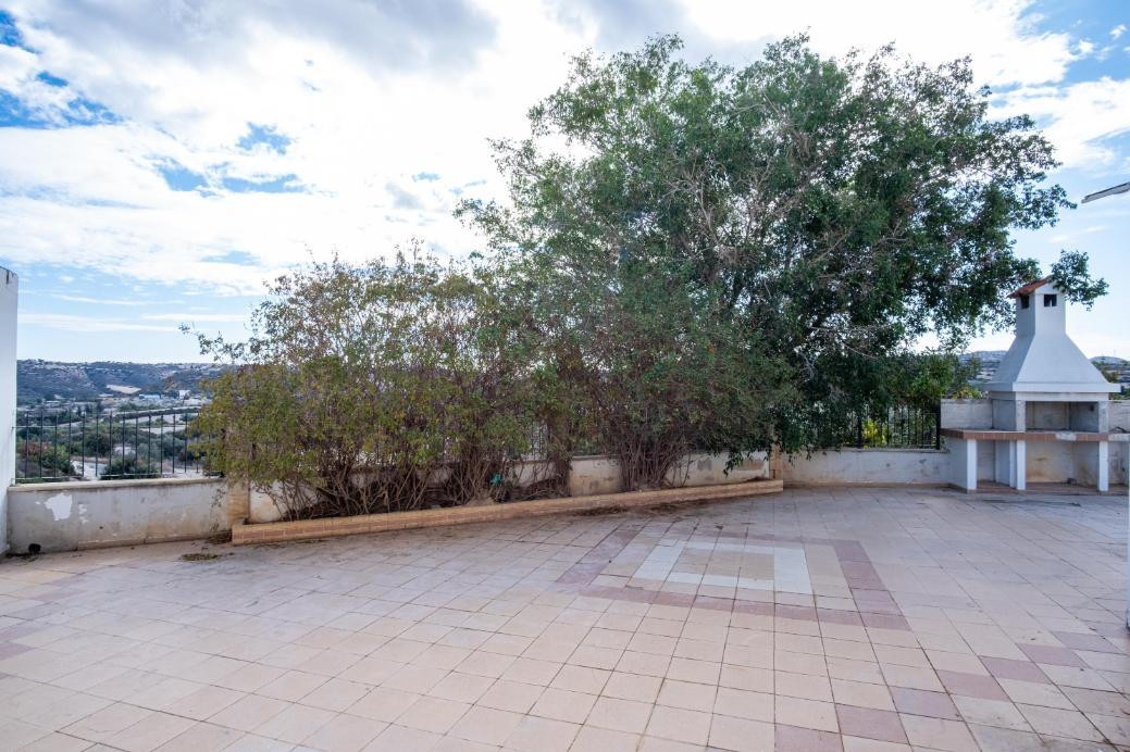 For Sale: Investment: mixed use, Skarinou, Larnaca, Cyprus FC-61322 - #2