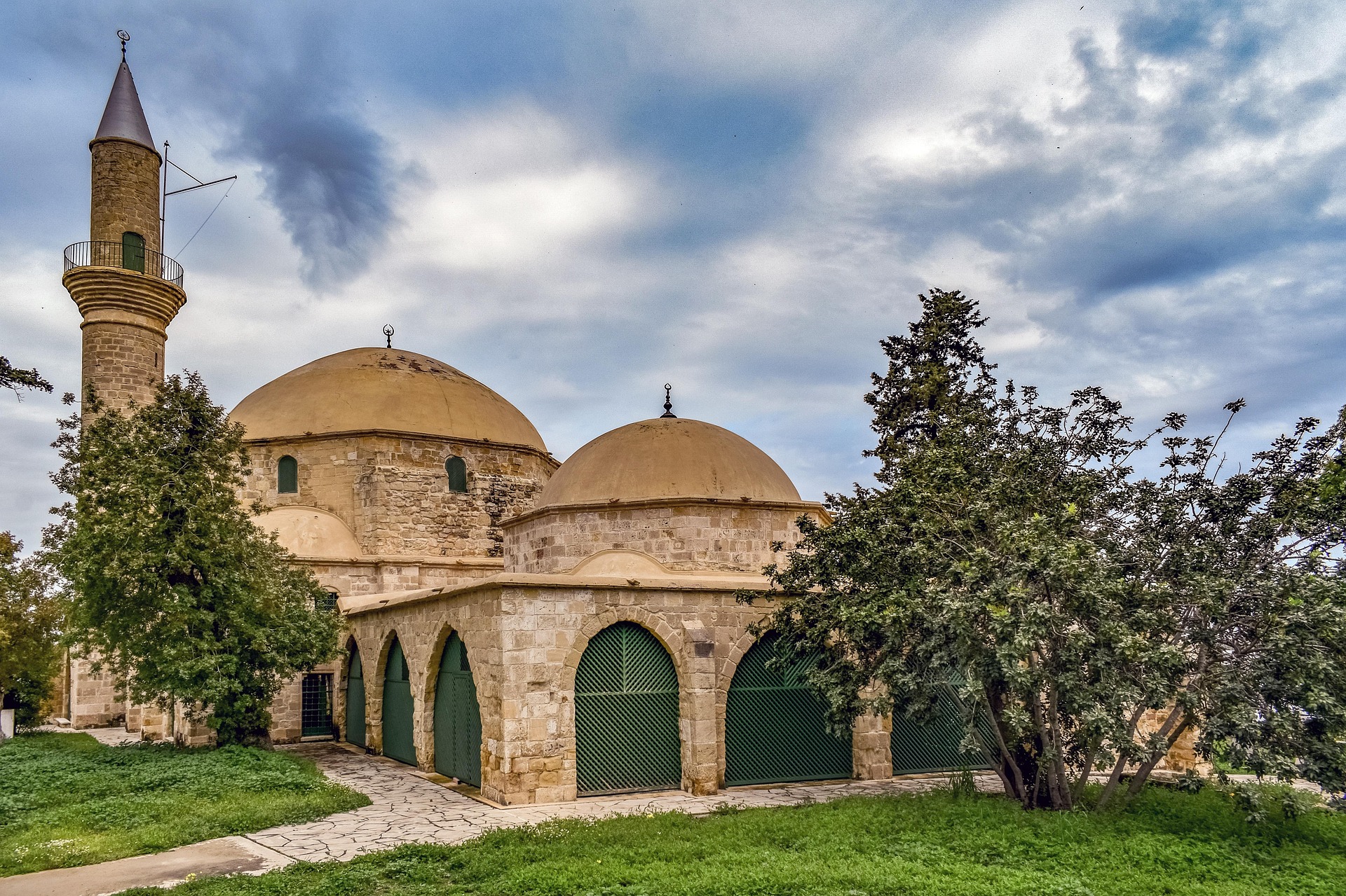 History and Architecture of the Hala Sultan Tekke Mosque in Cyprus