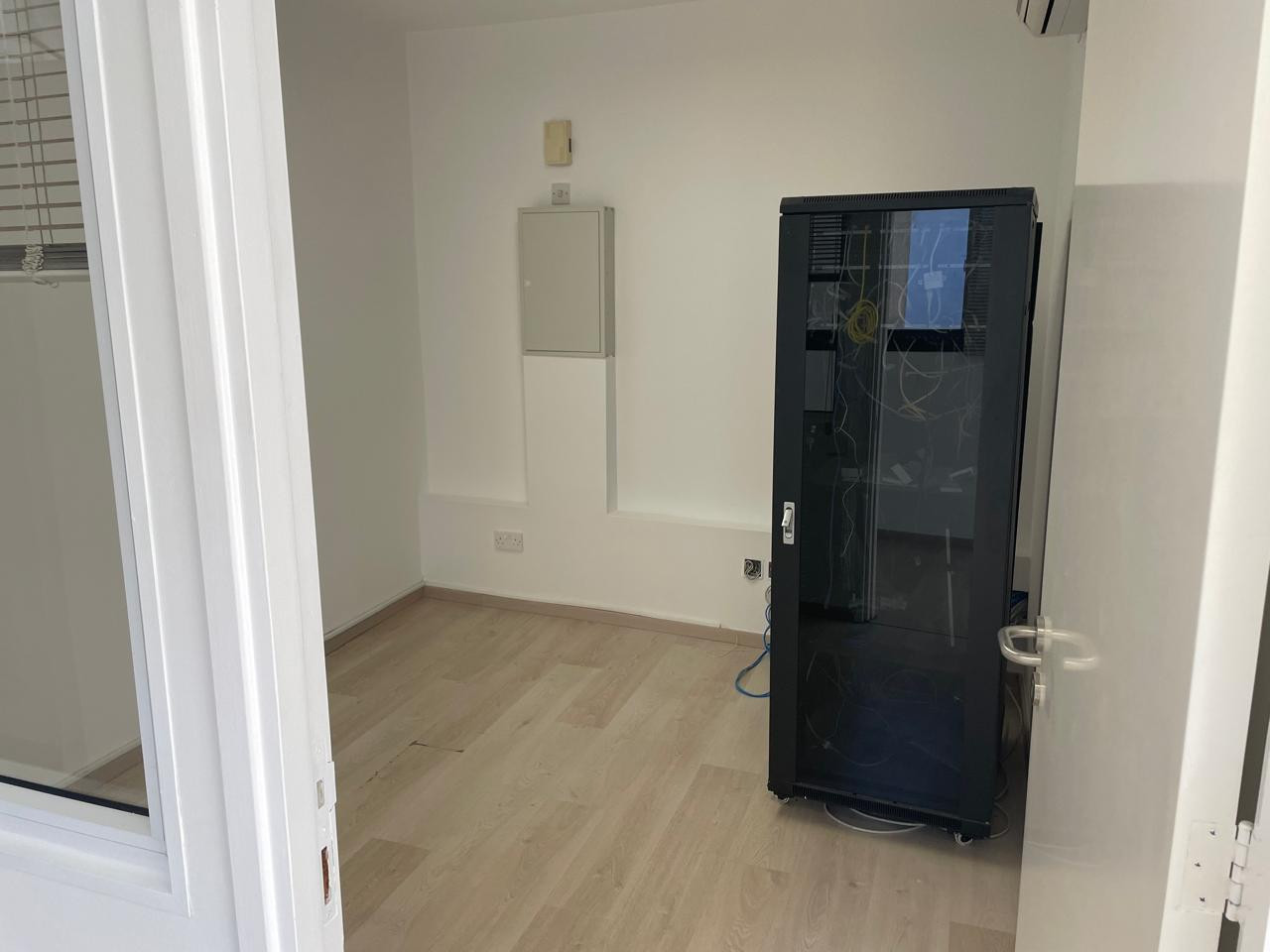 For Rent: Office, Molos Area, Limassol, Cyprus FC-61576 - #10