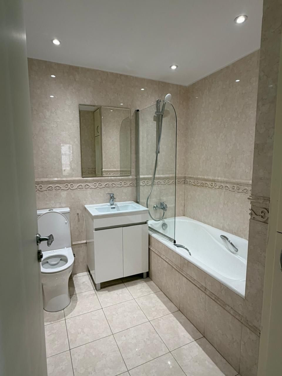 For Rent: Apartments, Posidonia Area, Limassol, Cyprus FC-61738 - #8