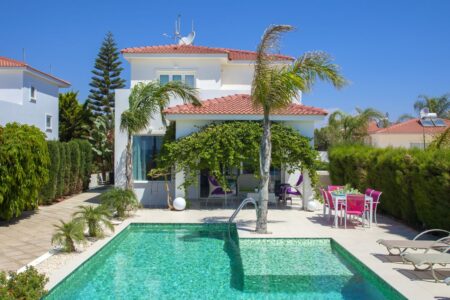 Rent a villa in Ayia Napa: Areas, prices and registration rules 2026