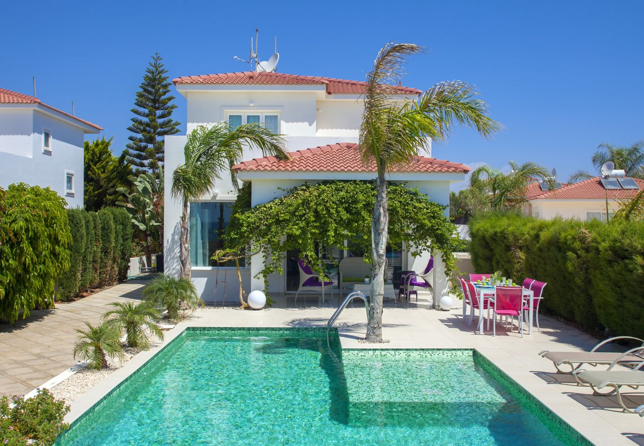 Rent a villa in Ayia Napa: Areas, prices and registration rules 2026