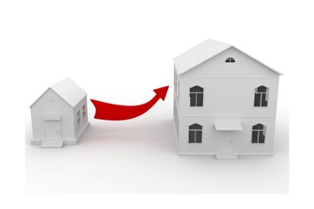 Renovation of old buildings in historic centers: the “buy-renovate-sell” business model