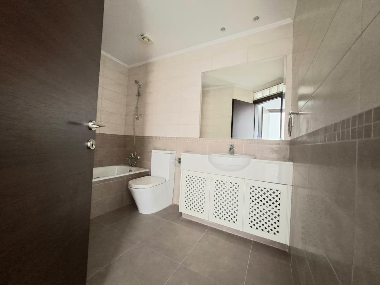 For Sale: Apartments, Kato Paphos, Paphos, Cyprus FC-61901 - #3