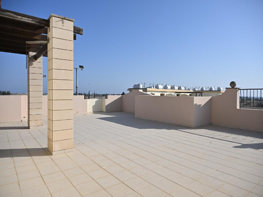 For Sale: Penthouse, Dromolaxia, Larnaca, Cyprus FC-61973 - #8