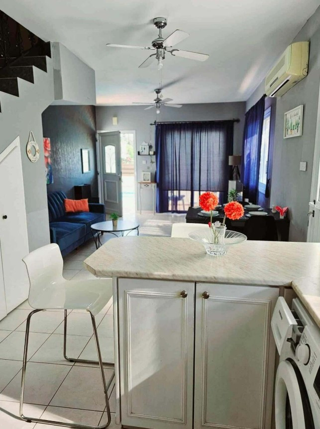 For Sale: Apartments, Agios Theodoros Paphos, Paphos, Cyprus FC-62241 - #1