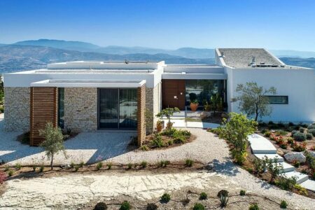 Tsada: Golf resorts and cool air – life in the elite mountain suburb of Paphos