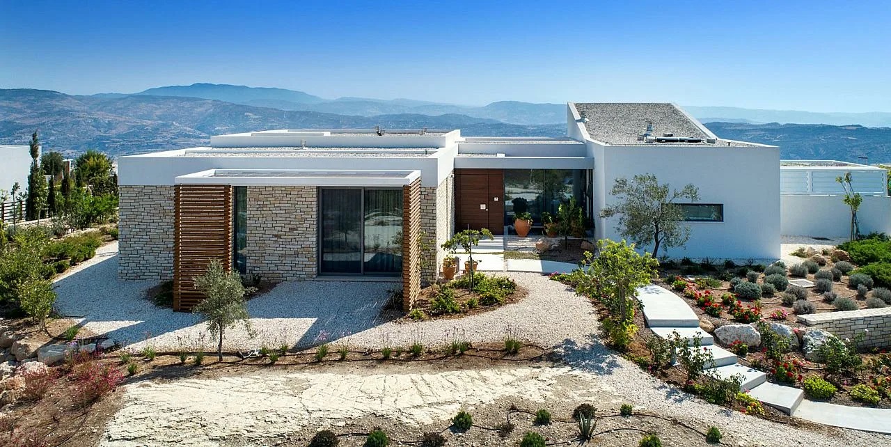 Tsada: Golf resorts and cool air – life in the elite mountain suburb of Paphos