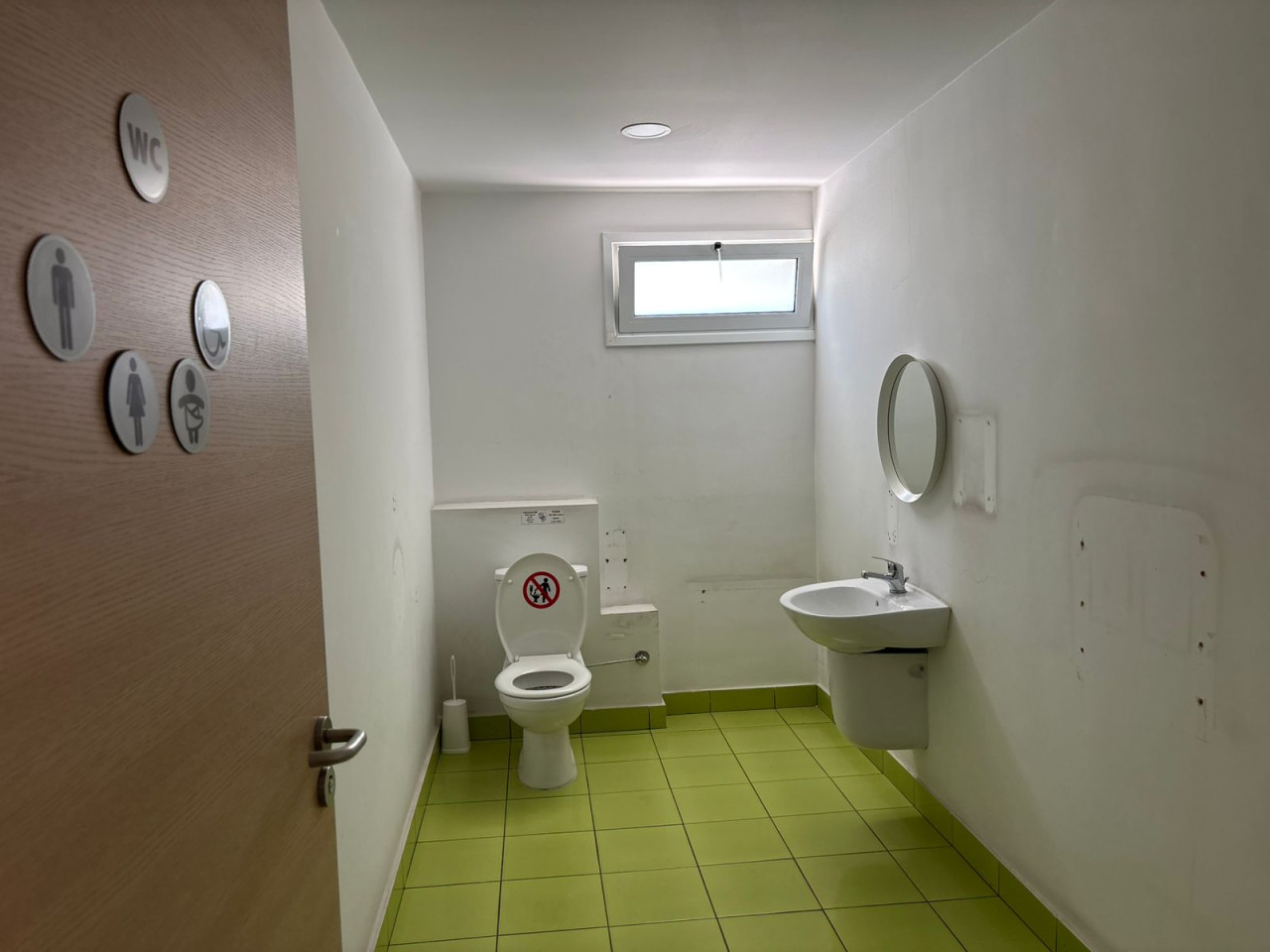For Rent: Office, Petrou kai Pavlou, Limassol, Cyprus FC-63068 - #4
