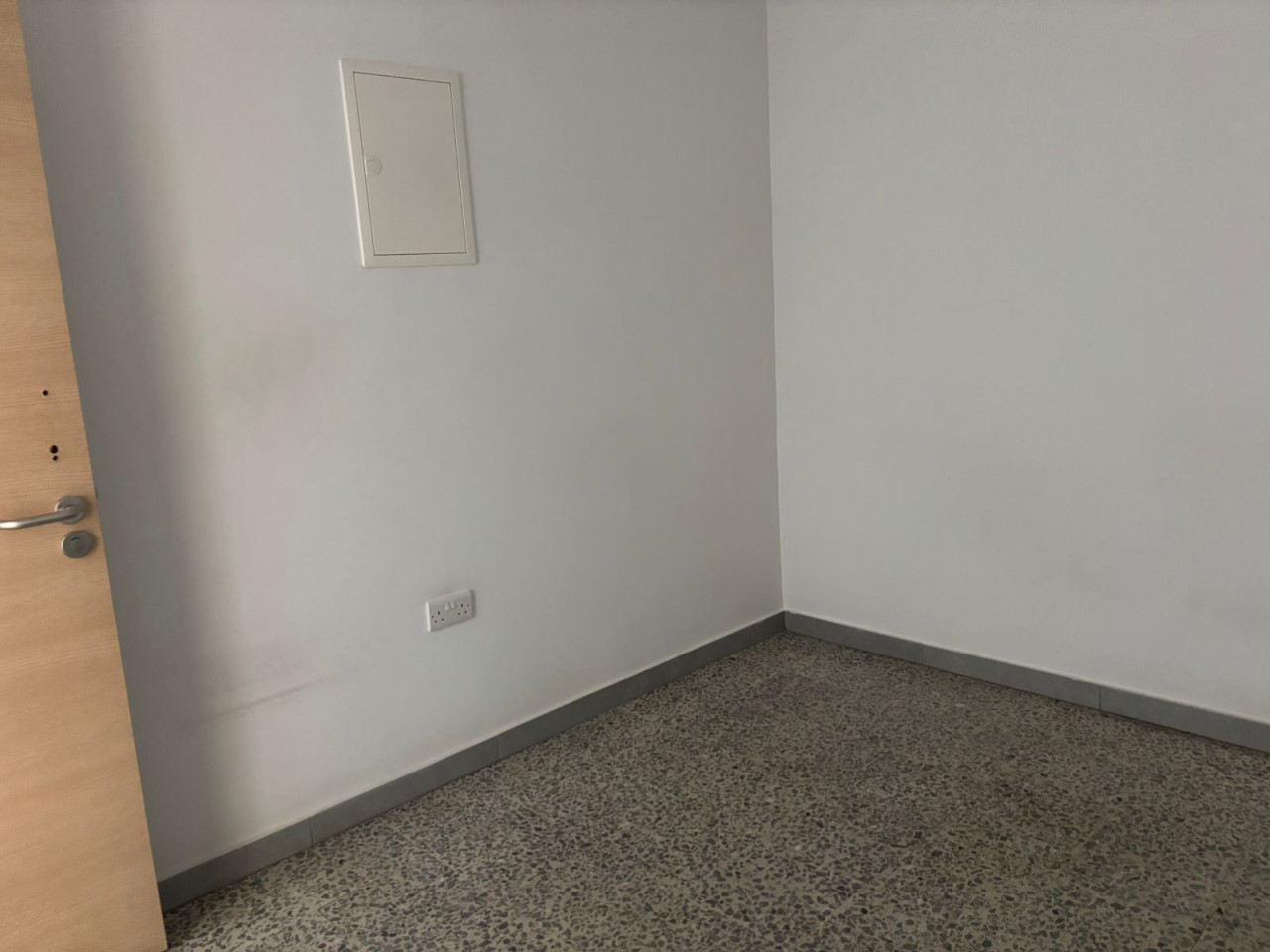 For Rent: Office, Petrou kai Pavlou, Limassol, Cyprus FC-63068 - #6