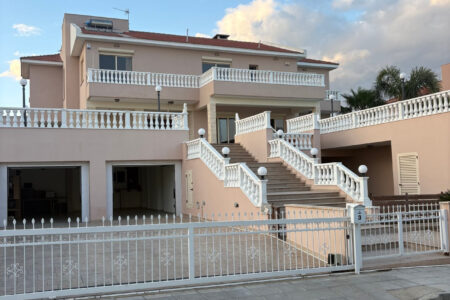 For Rent: Detached house, Agios Tychonas, Limassol, Cyprus FC-63428