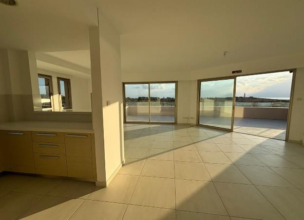 For Sale: Apartments, Kato Paphos, Paphos, Cyprus FC-63565 - #3