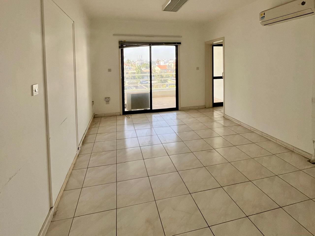 For Rent: Building, Strovolos, Nicosia, Cyprus FC-63601 - #11