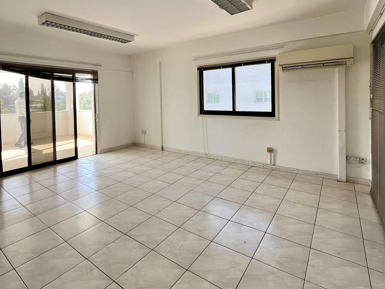 For Rent: Building, Strovolos, Nicosia, Cyprus FC-63601 - #14