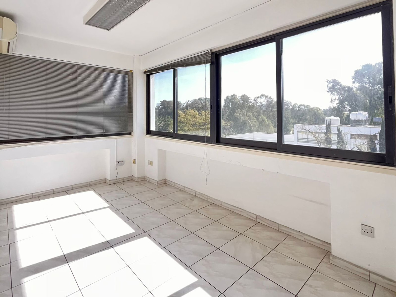 For Rent: Building, Strovolos, Nicosia, Cyprus FC-63601 - #3