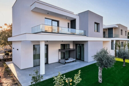 For Rent: Detached house, Agios Tychonas, Limassol, Cyprus FC-63640