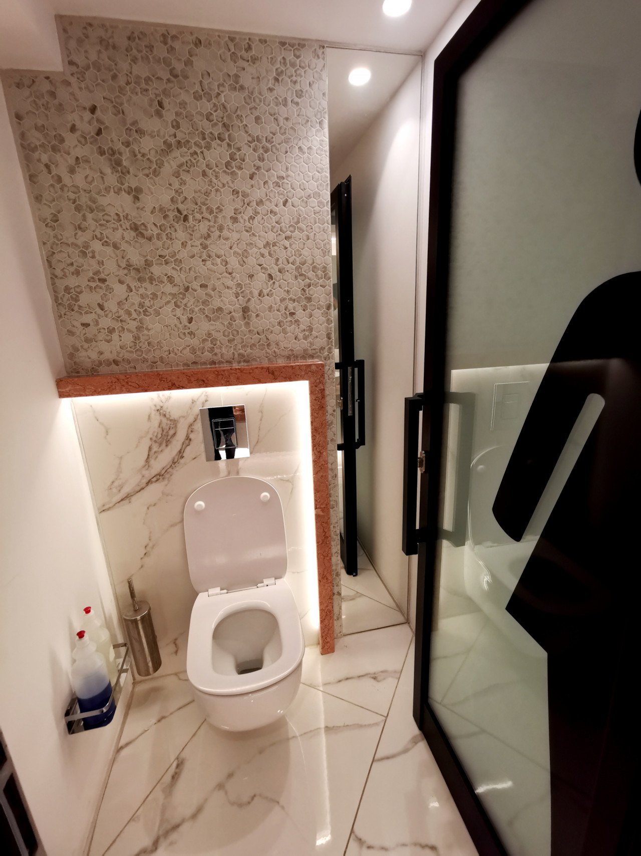 For Sale: Investment: commercial, Neapoli, Limassol, Cyprus FC-63674 - #11