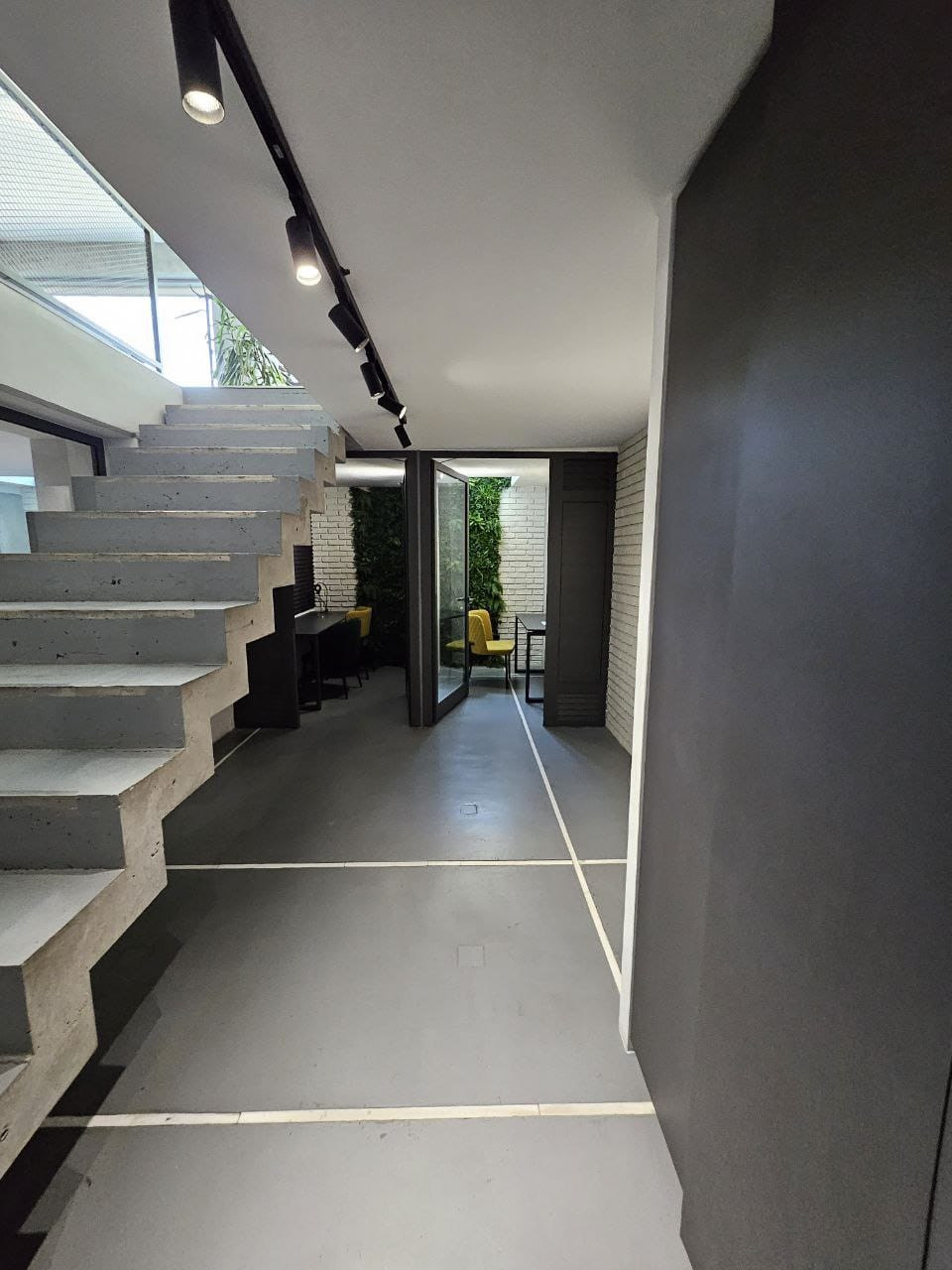 For Rent: Office, City Center, Limassol, Cyprus FC-64009 - #6 For Rent: Office, City Center, Limassol, Cyprus FC-64009 - #6